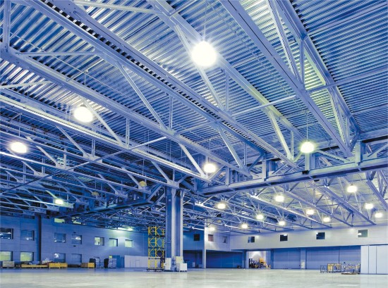 Giải pháp chiếu sáng nhà xưởng giúp tiết kiệm điện cho doanh nghiệp