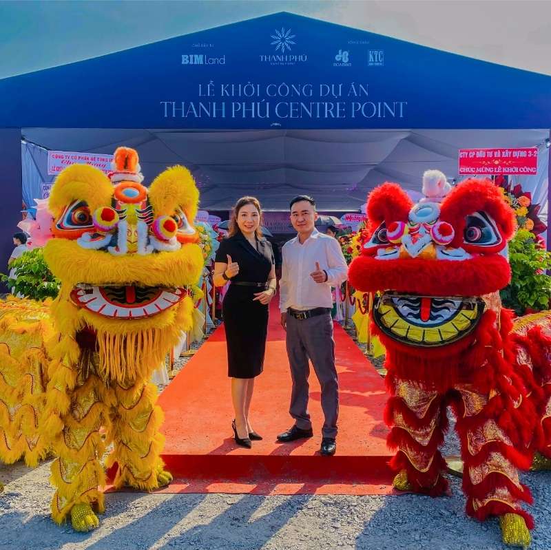 Tổng giám đốc Nguyễn Thị Phương Chi và Giám đốc Nguyễn Thái Sơn tham dự Lễ khởi công Thanh Phú Centre Point